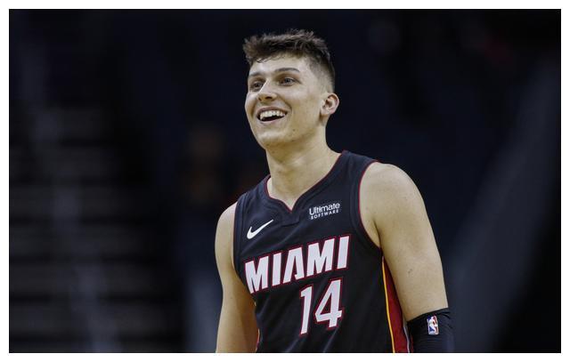 体育中超：上海申花领跑积分榜 山东泰山升至第四位